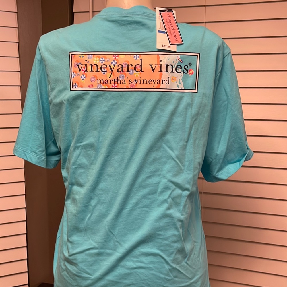 NWT. Vineyard vines shirt